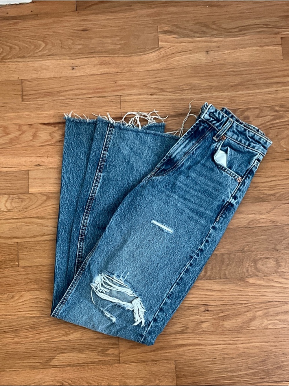Zara Light Blue Denim Jeans with Contrast Stitching